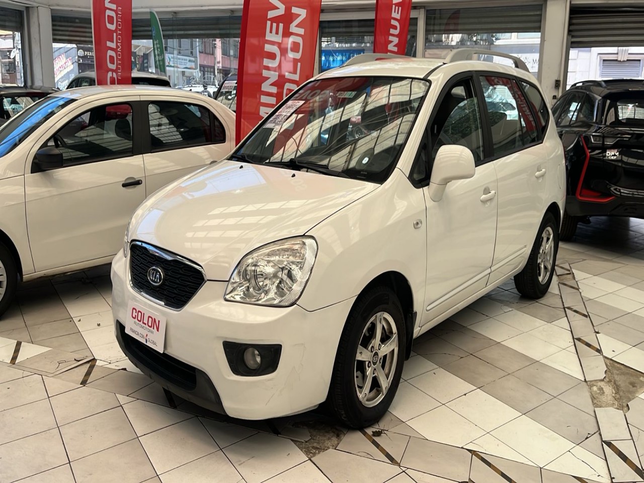 KIA CARENS 2013 - Imagen 2