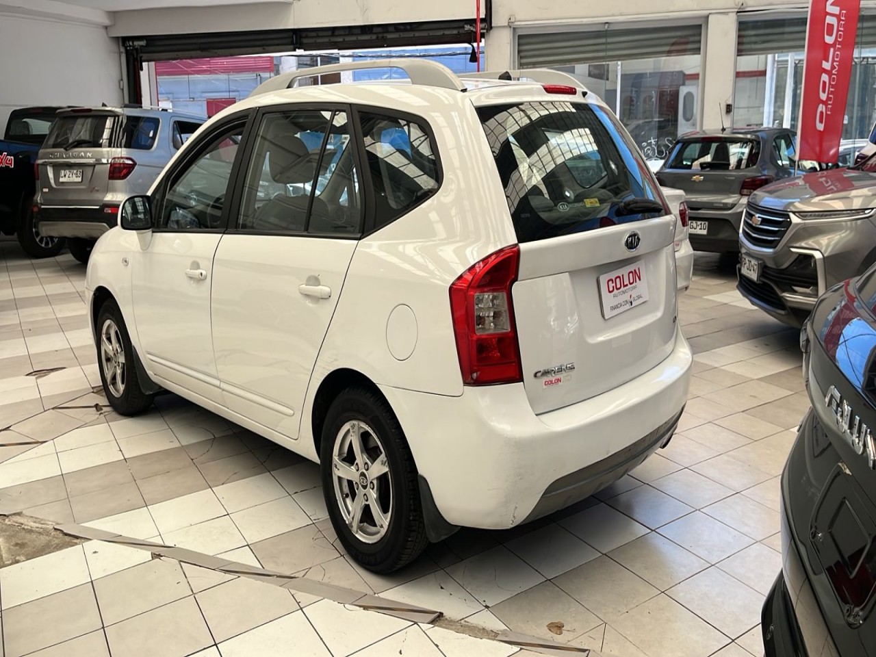 KIA CARENS 2013 - Imagen 4